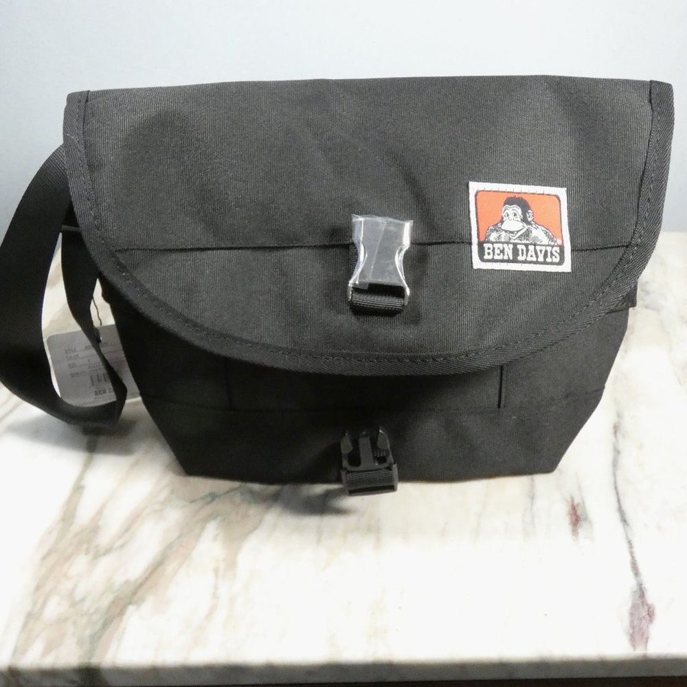 NWT Ben Davis Waist, Shoulder Cross Body Bag Black